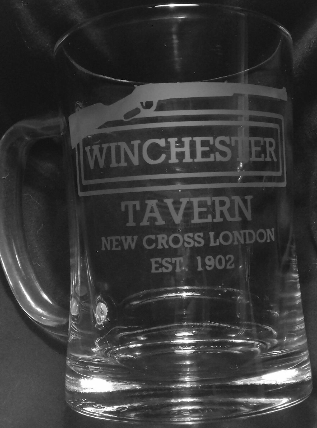 Shaun of the Dead inspired Winchester Tavern etched glass